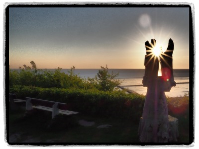 Interim_Management_Blog_Foto_Juergen_Becker_Holz-Skulptur_Noah_bei_Sonnenaufgang_Keitum_Sylt_2018